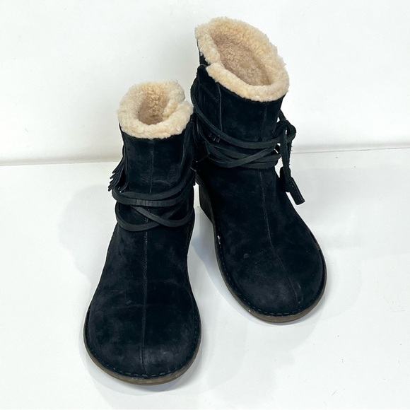 UGG Black Suede Gaviota ankle wrap moccasin boots size 7 - Picture 1 of 11